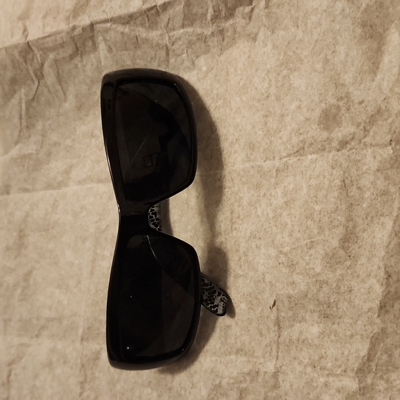 JLO SUNGLASSES - Picture 3 of 4